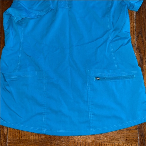 Teal size M healing hands scrub top. Worn once. - Picture 3 of 3